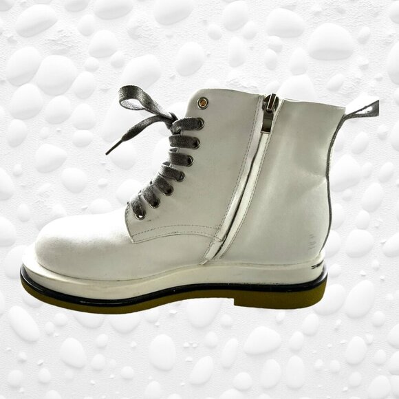 White Faux Leather Boots Size 8 - Picture 7 of 9